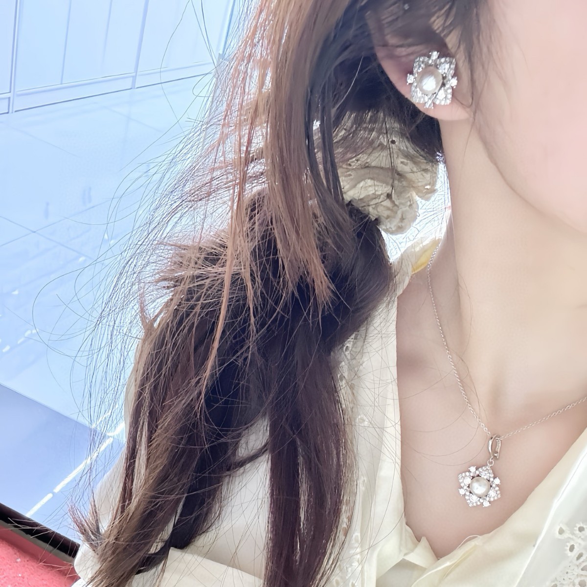 New Natural Pearl Earrings, Simple Micro-Paved Zircon Flower Pearls, Versatile and High-End Ring Jewelry for Women