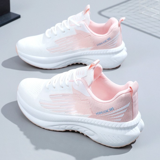 Специальные женские туфли для физкультуры и прыжков в длину для учеников младшей средней школы, летние легкие спортивные кроссовки с амортизацией
