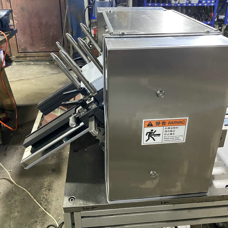 Cartoning machine supporting full-automatic high-speed paper folding machine desktop manual folding machine continuous folding machine