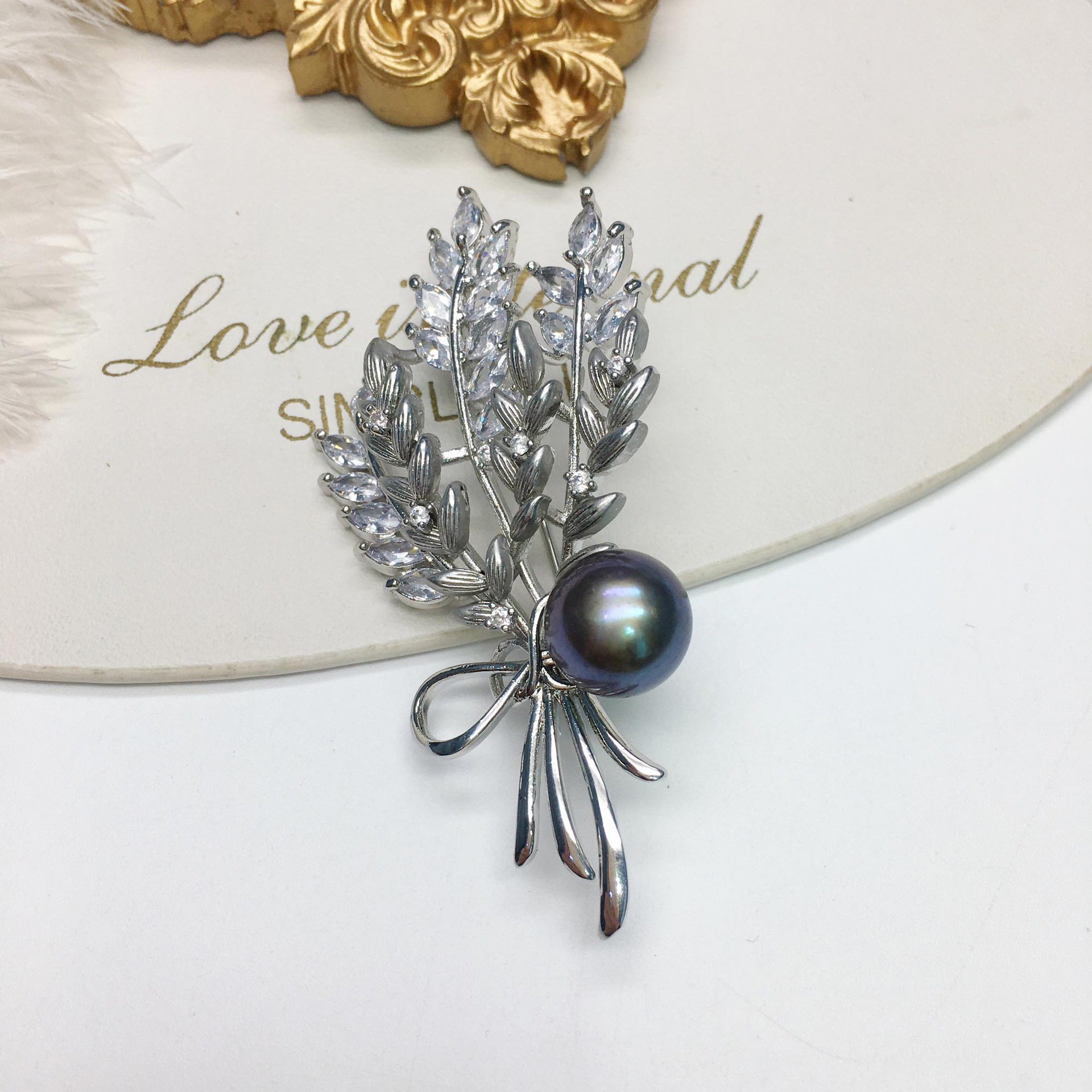 Autumn and winter clothing accessories bean sprouts five-leaf flower wheat spike tian fresh water pearl suit brooch brooch pin