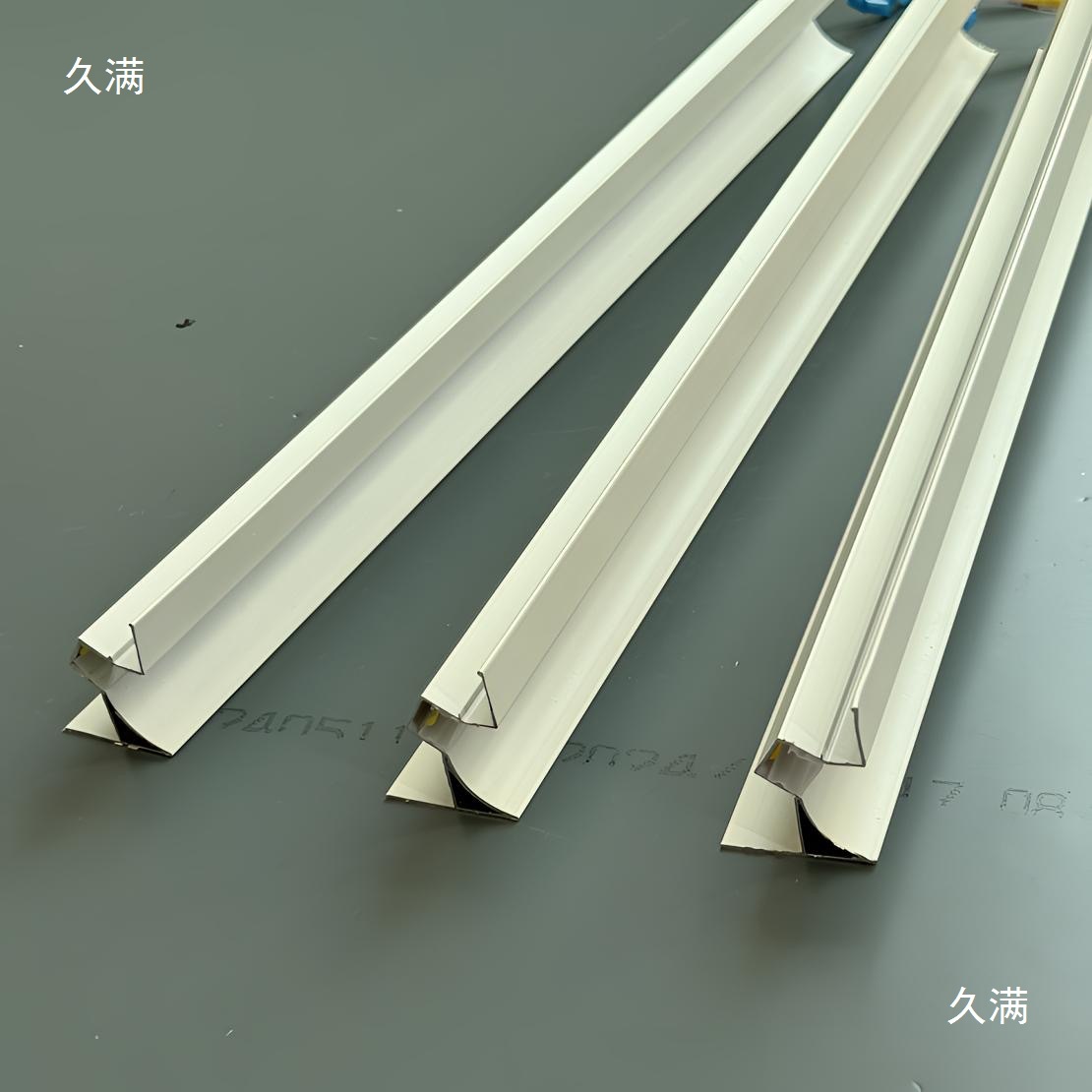 Wall-Washing Downlight Groove Honeycomb Large Panel Integrated Ceiling Aluminum Gusset Suspended Light Ultra-Narrow Cream Style Luminous Closing Strip