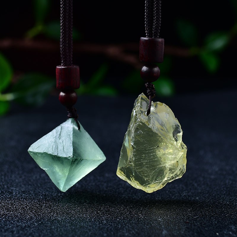 Natural White Purple Yellow Pink Crystal Original Stone Pendant Men's and Women's Jewelry Pendant Ore Specimen Holiday Gift