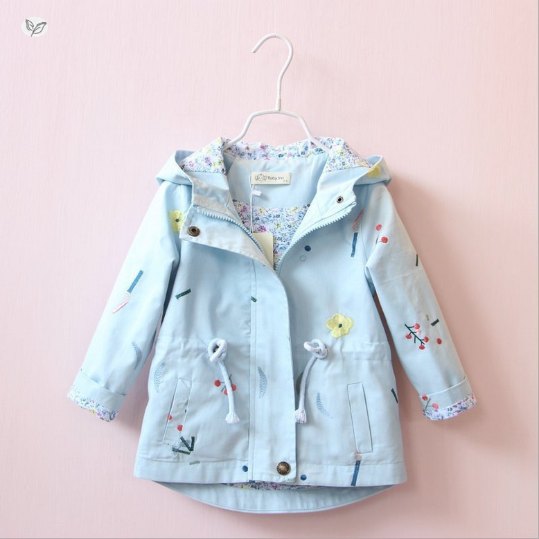 Foreign trade hot selling sweet children's coat girls' spring and autumn coat children's embroidered windbreaker children's clothing one-piece delivery