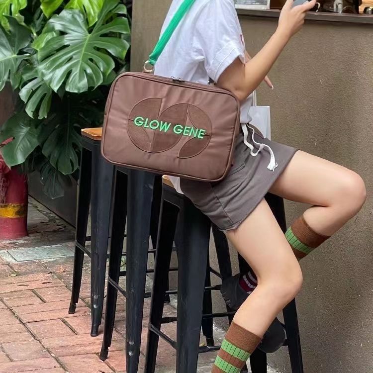 2024 Explosions Shoulder Coffee Contrast Color Apple 14-inch 16-inch Computer Bag Shockproof Notebook Bag Dual-use