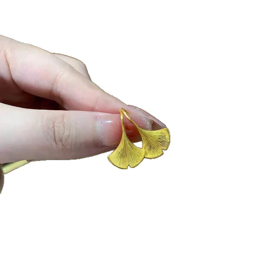 「Xinglin Chunnuan」Apricot Leaf Earrings, Ancient Gold, Accessible Luxury Style, High-Looking and Versatile Earrings for Your Girlfriend.