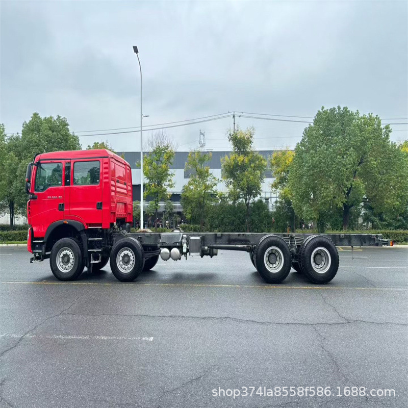 Export China Sinotruk Howo 250 Horsepower Truck Chassis 6-Cylinder German Man Engine Large Pump Power
