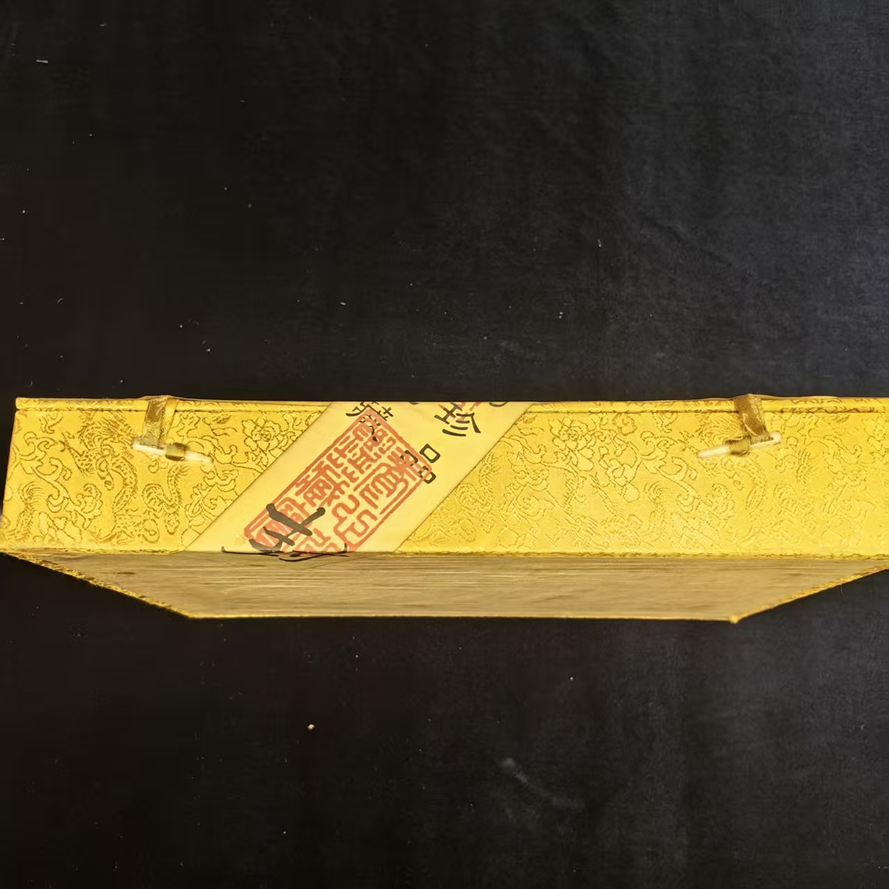 Factory Direct Sales Antique Calligraphy and Painting Sealed Box Top Ten Famous Doctors Books Inside the Books