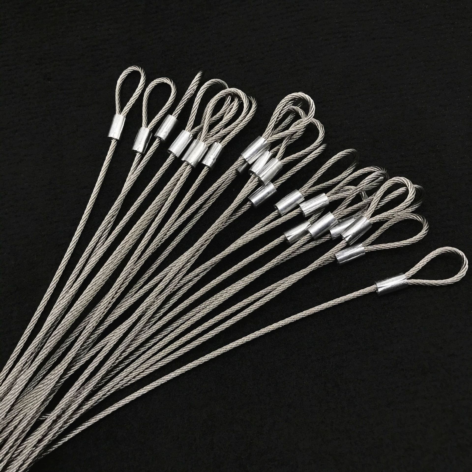 Factory Direct Sales Stainless Steel Coated Wire Rope Safety Anti-Fall Insurance Rope Lighting Suspension Rope High-Strength Pressed Aluminum Sleeve