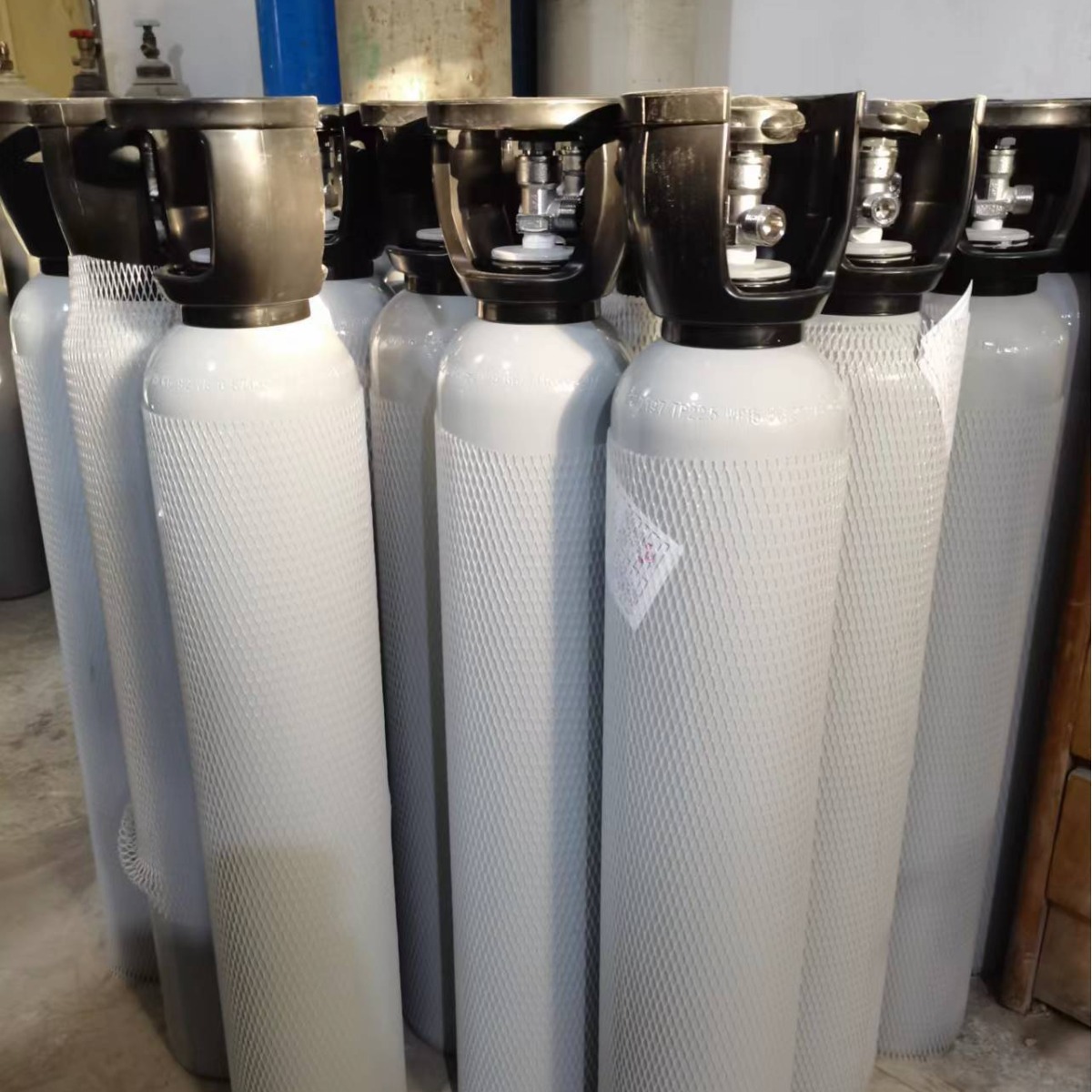 Supply of Mixed Calibration Gases with Complete Specifications for Laboratory Use, Mixed Gases for Instrumentation, Standard Gases