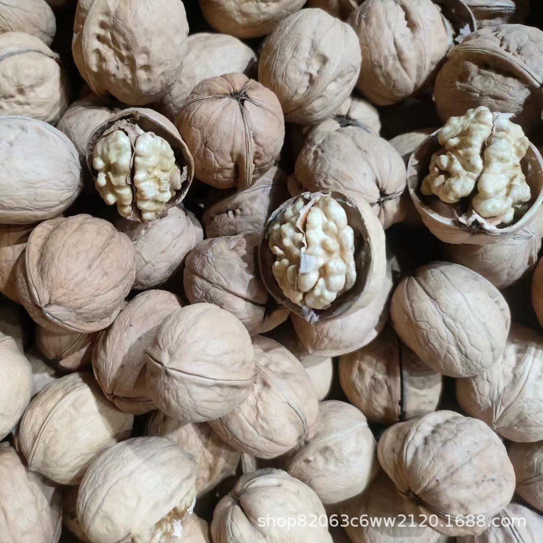 Xinjiang 185 paper walnut Aksu thin walnut whole box bulk Xinjiang specialty dried fruit nuts wholesale