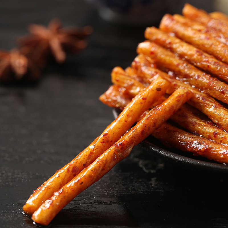 [Exclusive to Lightning Warehouse] Double Beef Tendon Legend Spicy Strips Snack 18G/Bag, Hot-Selling Spicy Bulk Snack