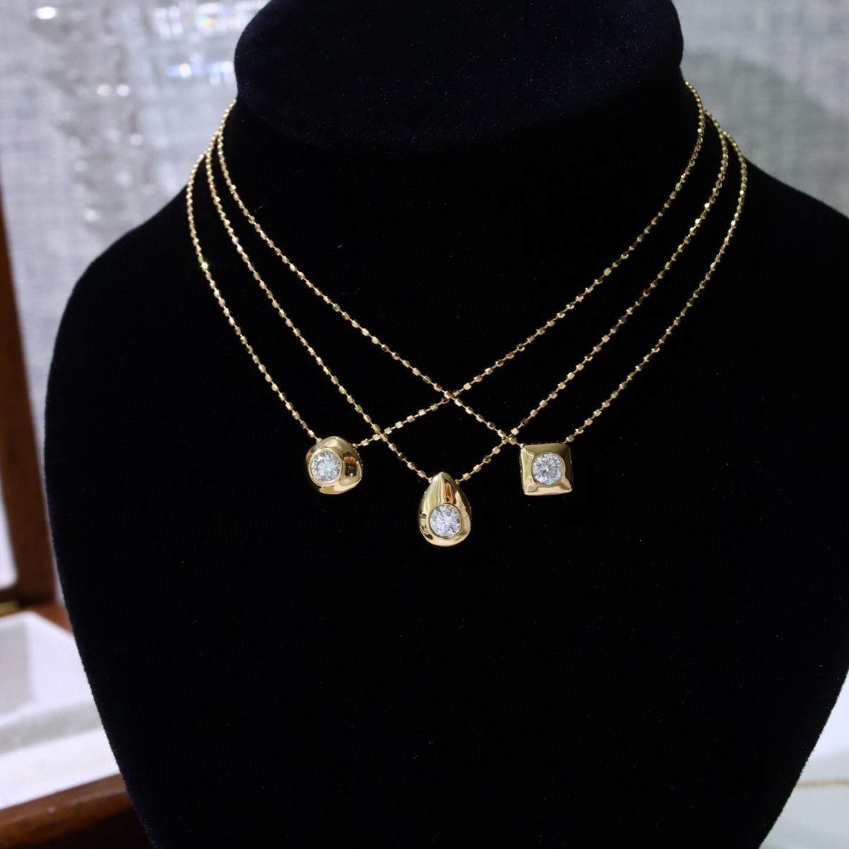 Single Diamond King Ins Style Simple Super Flash 18K Gold Diamond Beads Small and Exquisite Necklace Women's Clavicle Chain Necklace