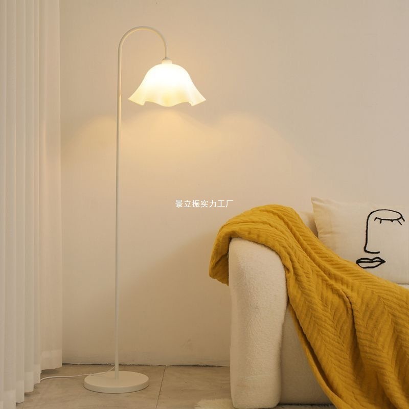Energy-Saving Eye Protection Petal Floor Lamp Living Room Study Modern Minimalist Hotel Bedroom Bedside Decorative Table Lamp Vertical Lamp