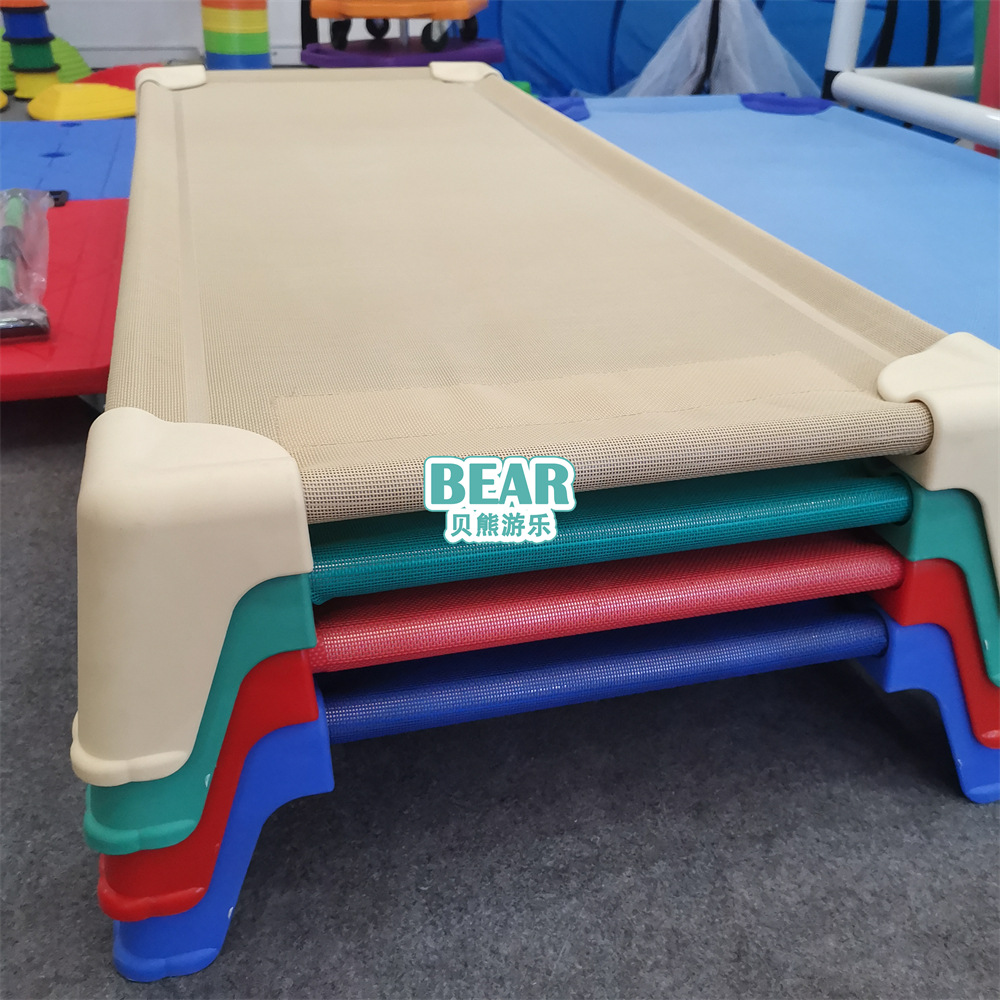 Импортированная сетчатая кровать для детского сада, дышащая, складываемая, односпальная, для дневного сна, небольшая кровать для центра раннего образования