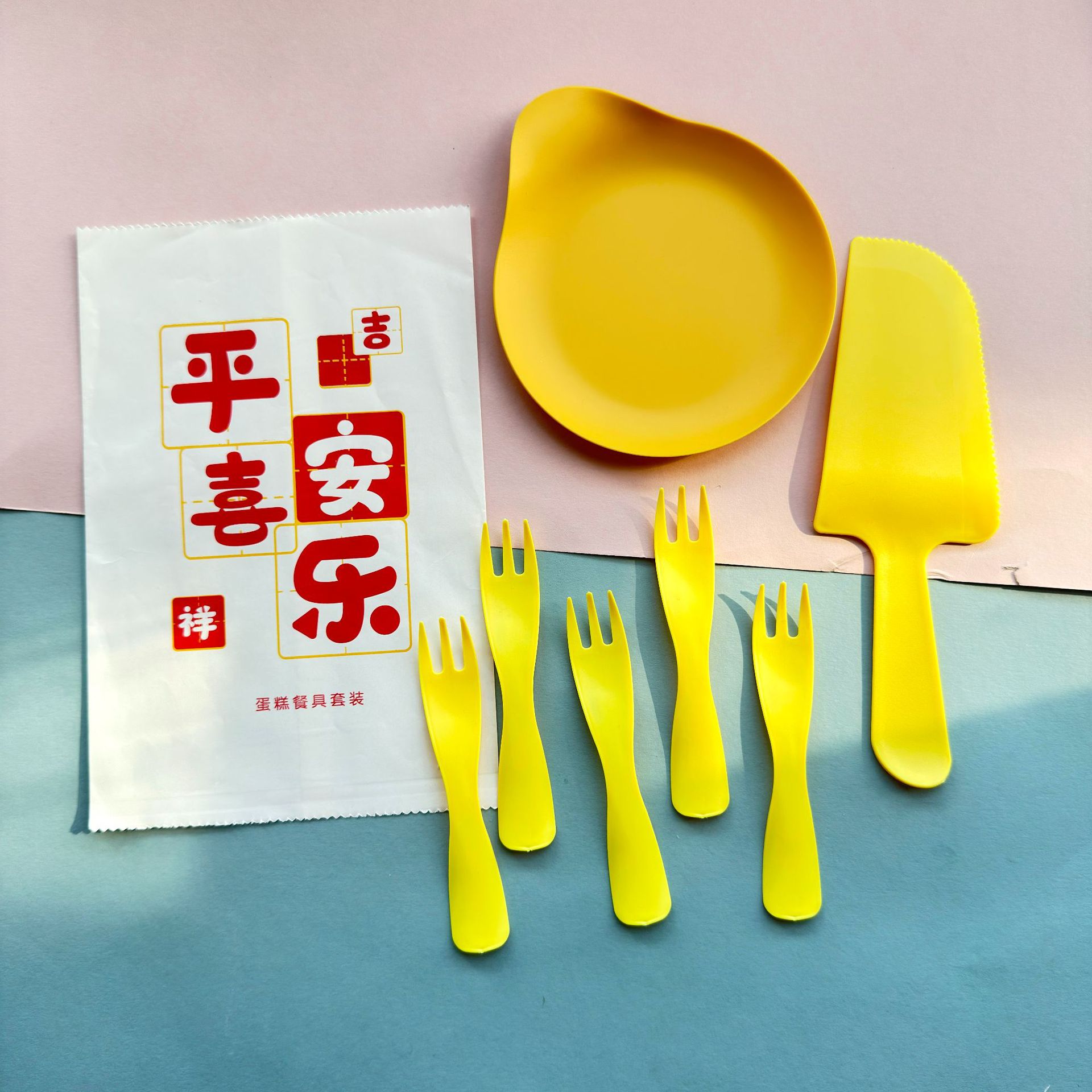 Специальное издание, кастомизированная бумажная упаковка, оптовая продажа одноразовой посуды для торта на день рождения, свечи, кастомизация по запросу