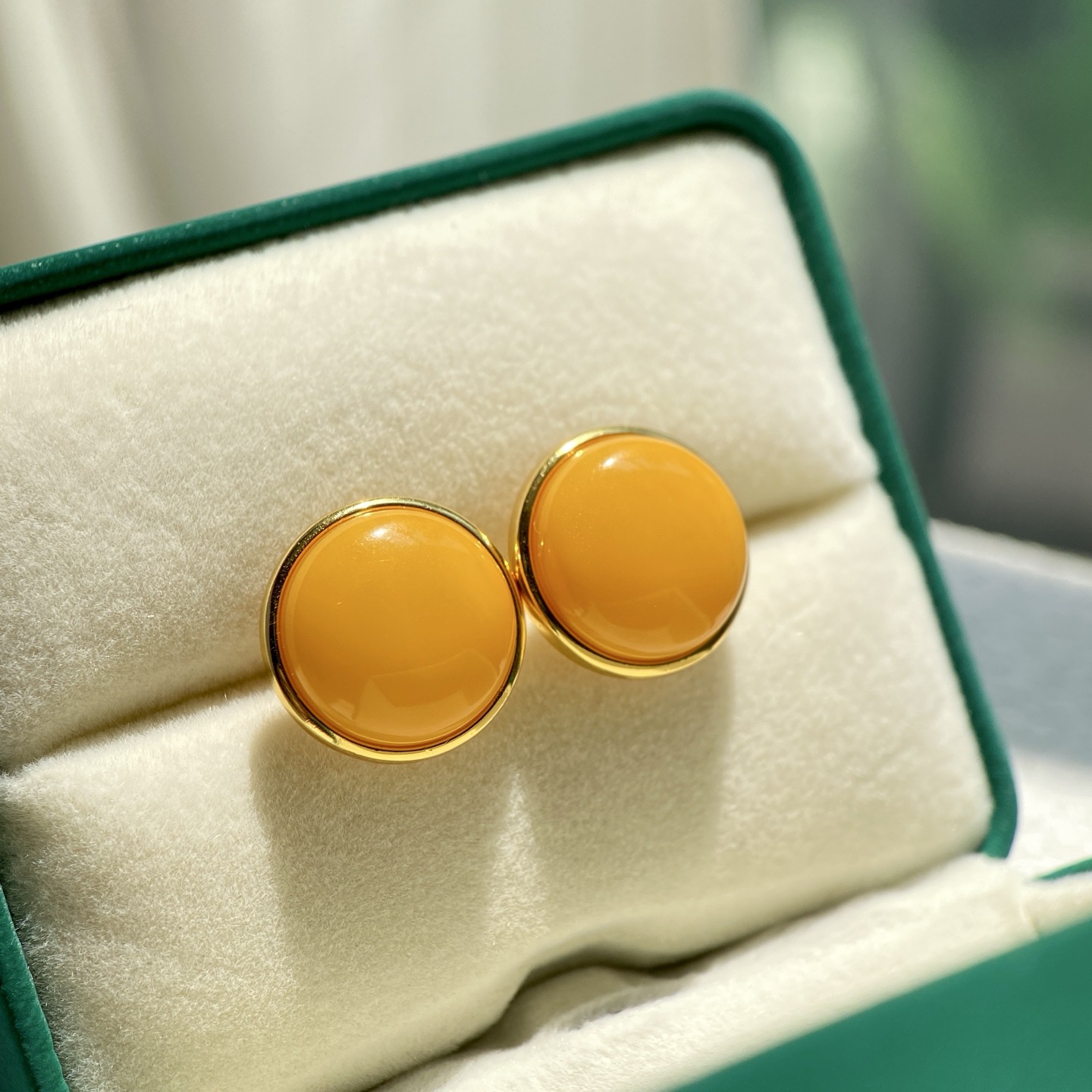 Natural Chicken Oil Yellow Large Round Beeswax Earrings All-Over 925 Silver High-End Genuine Niche High-End Large Disc