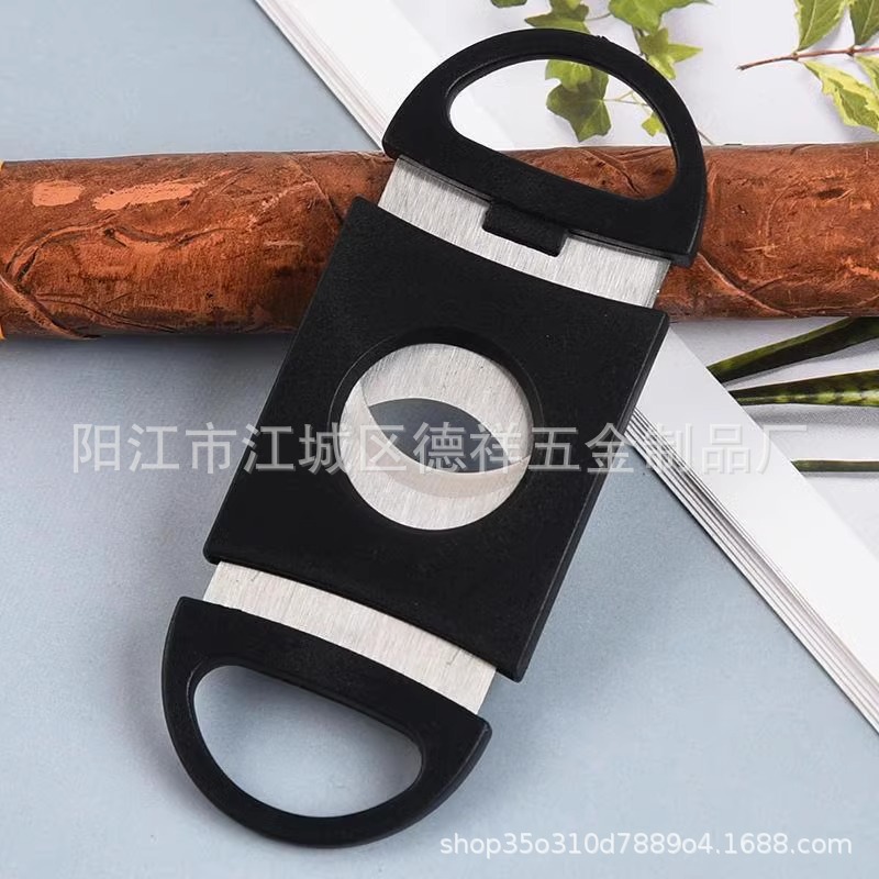 In-Stock Stainless Steel Cigar Cutter with Plastic Handle, Portable Cigar Scissors, Smoking Accessories Manufacturer