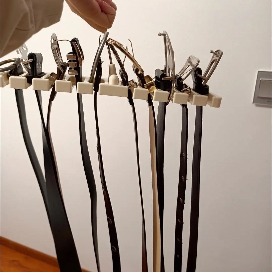 New home simple multi-functional tie silk scarf belt storage rack large capacity 10 card drying organizer