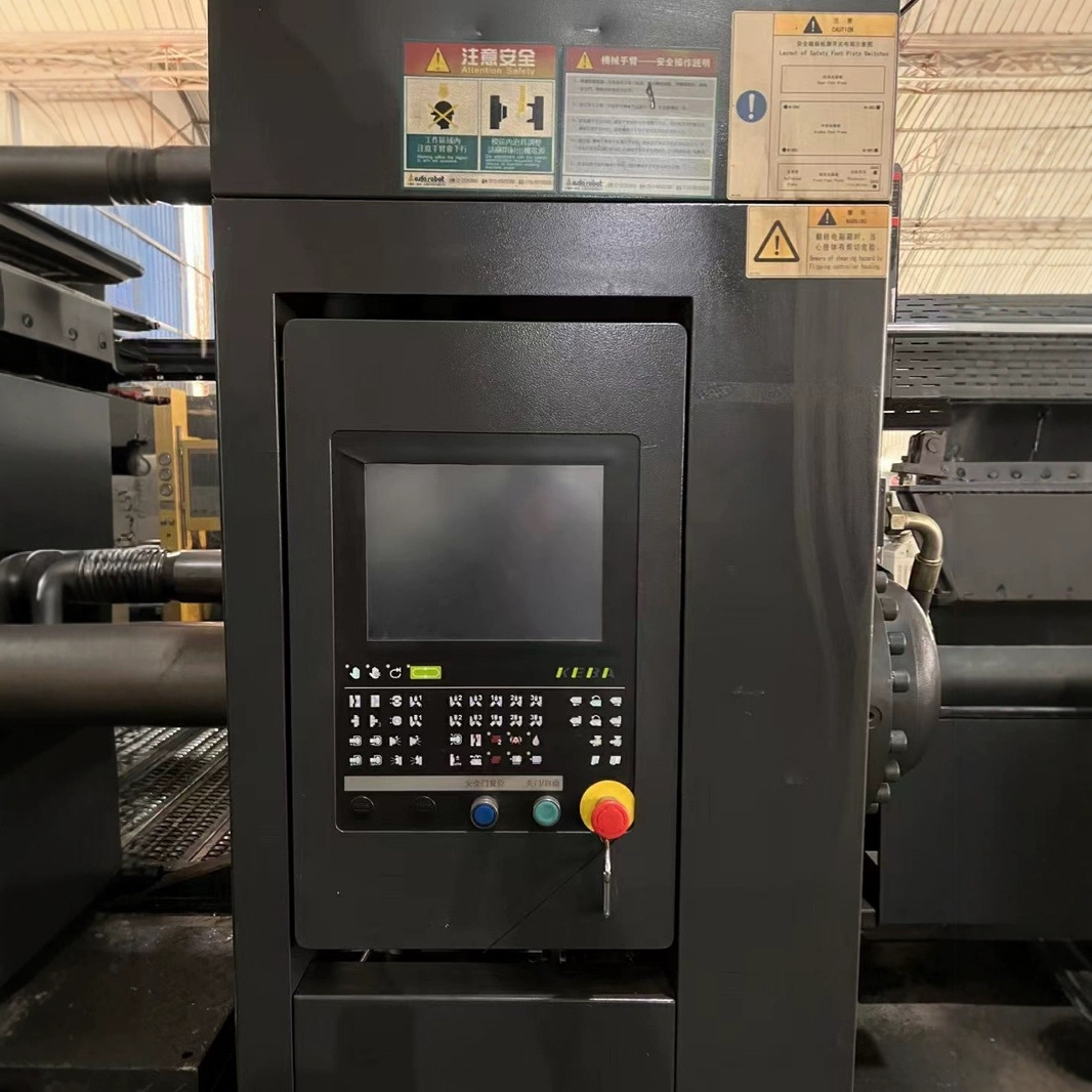 Sell Yizumi 16000 Ton Two Plate Servo Machine Yizumi Injection Molding Machine Yizumi Used Injection Molding Machine