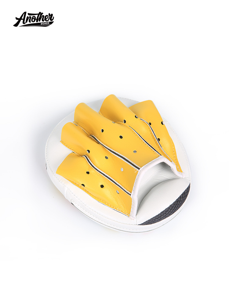 An Boxing Small Hand Target Speed Target Sanda Muay Thai Professional Training Equipment Curved Precision Boxing Target Female Fighting