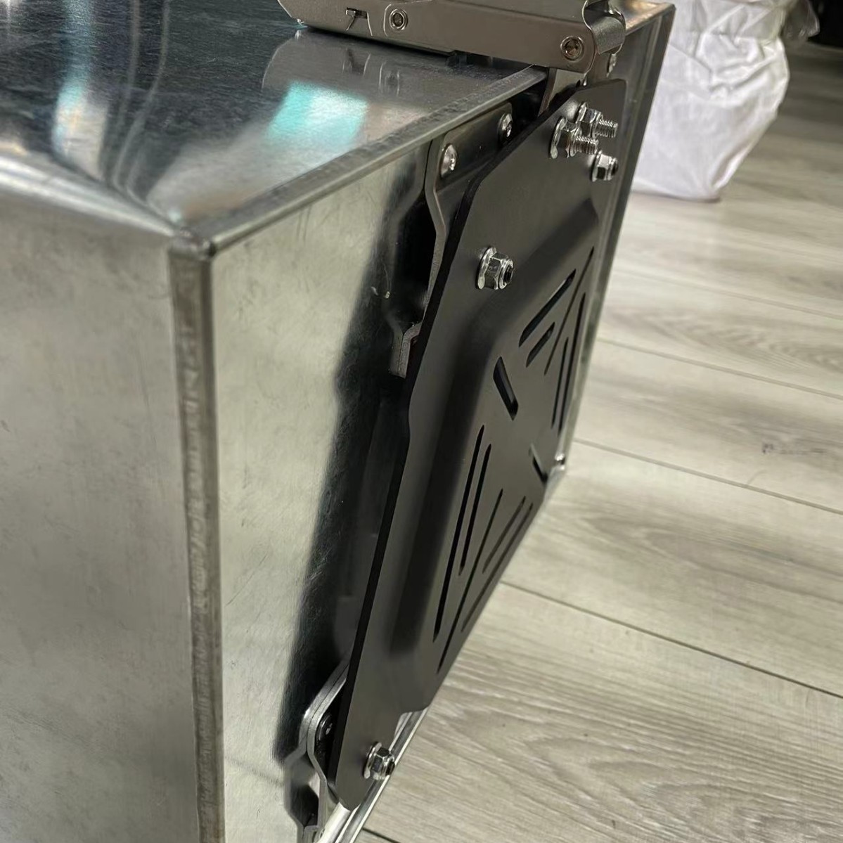 Motorcycle Tail Box Modification Quick Release Accessories Carbon Steel Tail Box Base Rear Rack Base Quick Release Tail Box Base Durable