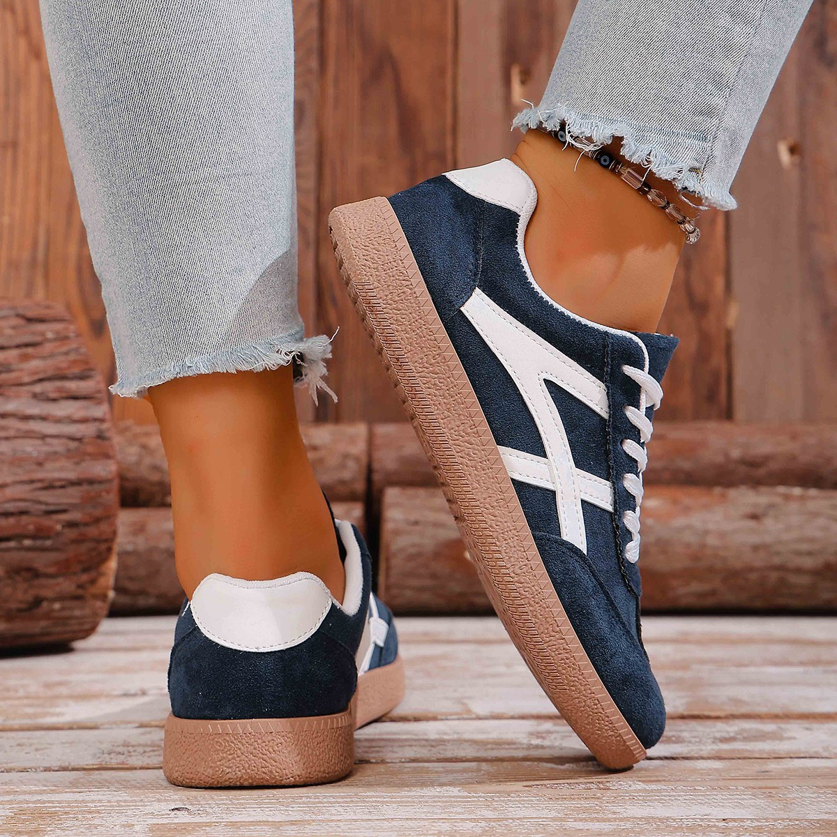 Retro Casual Thick-Soled Export Moral Training Shoes Women's Preppy Style Lace-Up Sports Sneakers 2025 New Cross-Border Casual Shoes