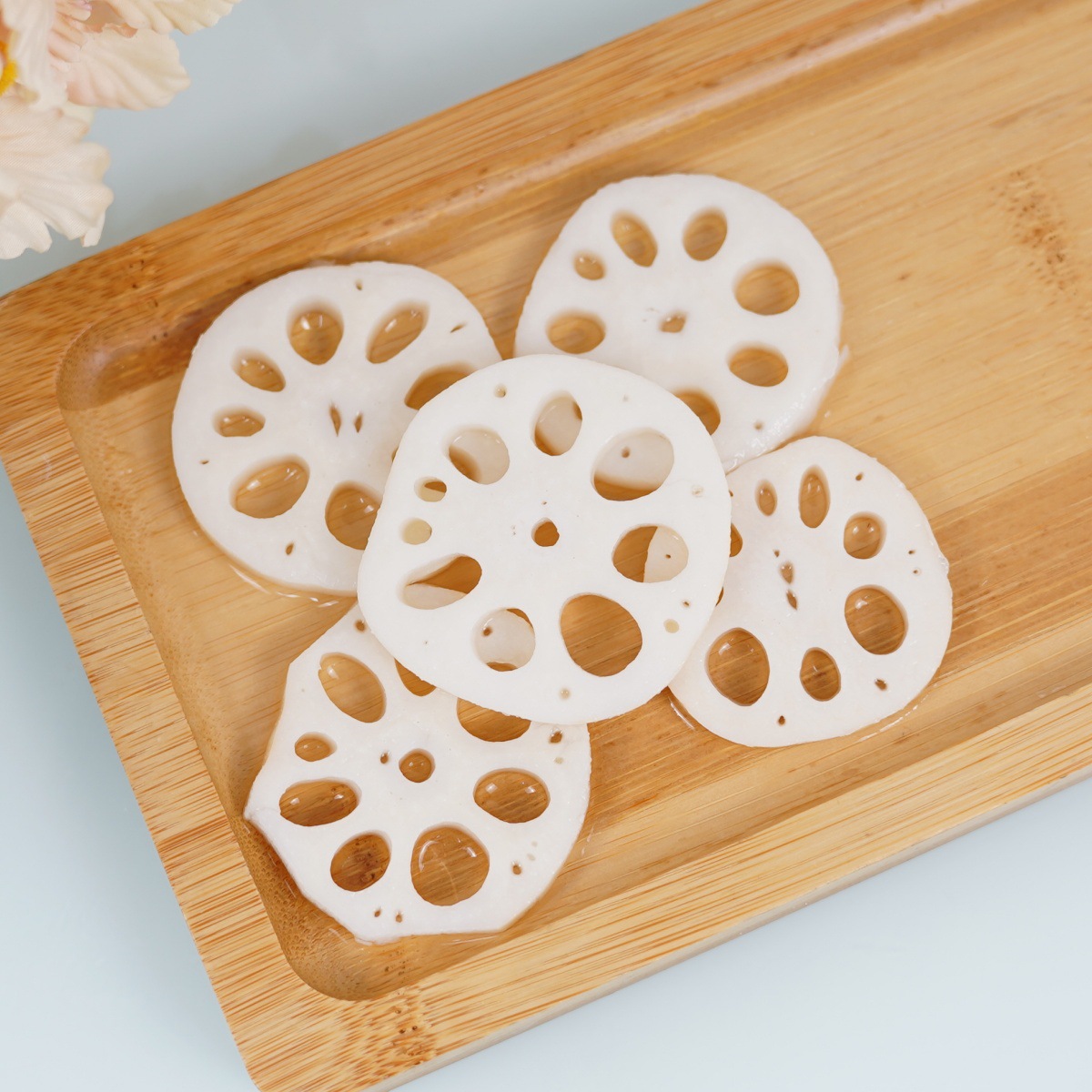 Directly from the Manufacturer: 500g Bag of Clear Water Lotus Root Slices for Cold Hot Pot, Spicy Hot Pot, Skewers, Stir-Fried Lotus Root, and Catering Ingredients