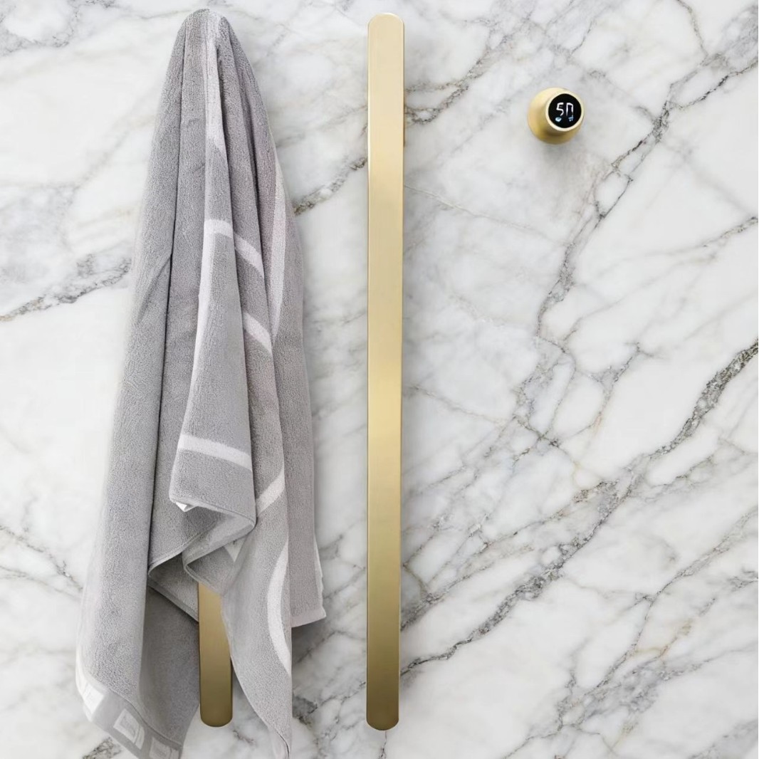 Cross-Border Popular Vertical Rod European and American Electric Heated Towel Rack Hot-Selling Solid Bath Towel Drying Rack Carbon Fiber Heating Source Manufacturer