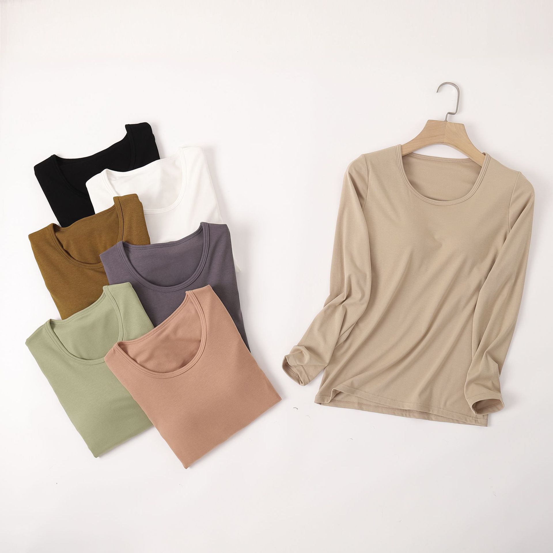 Комбинированная длинная нижняя одежда с подкладкой в области груди, без стальных колец, круглый вырез, длинные рукава, можно носить как верхнюю одежду