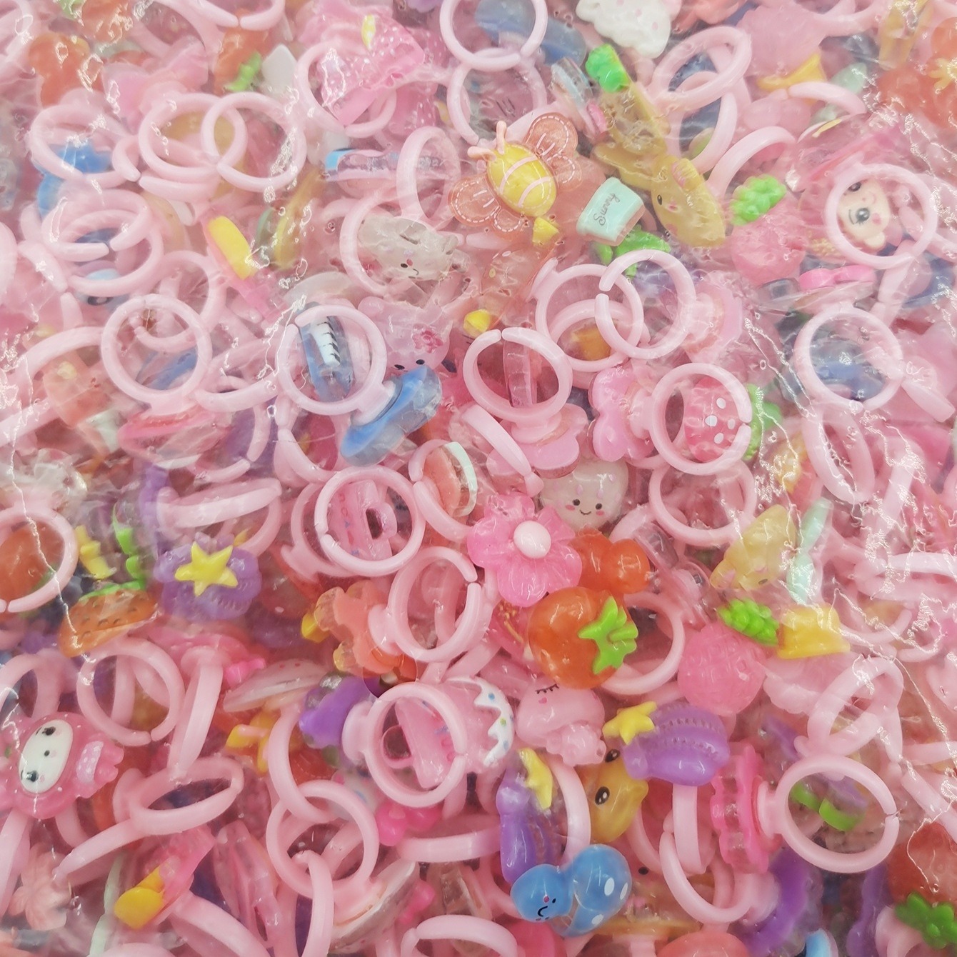 Children's Cartoon Ring Cute Resin Transparent Children's Kindergarten Section 61 Mixed Batch Large Package Toy Ring
