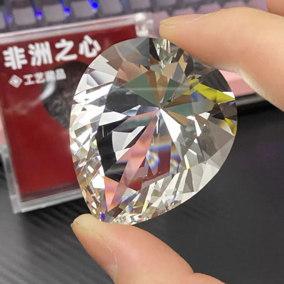 Delta Operation Game Heart of Africa Diamond Crystal Model Ornament Decoration Boys' Collectible Souvenir Figurine