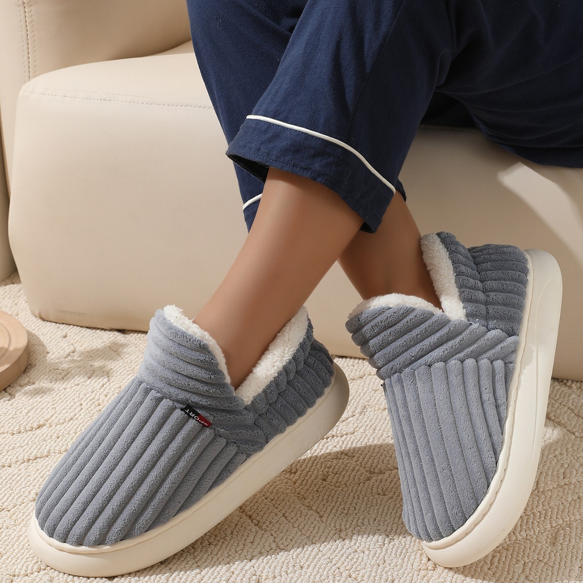 Thick-soled cotton slippers women's popular indoor home comfortable warm outdoor wear cold-proof non-slip cotton shoes men's winter