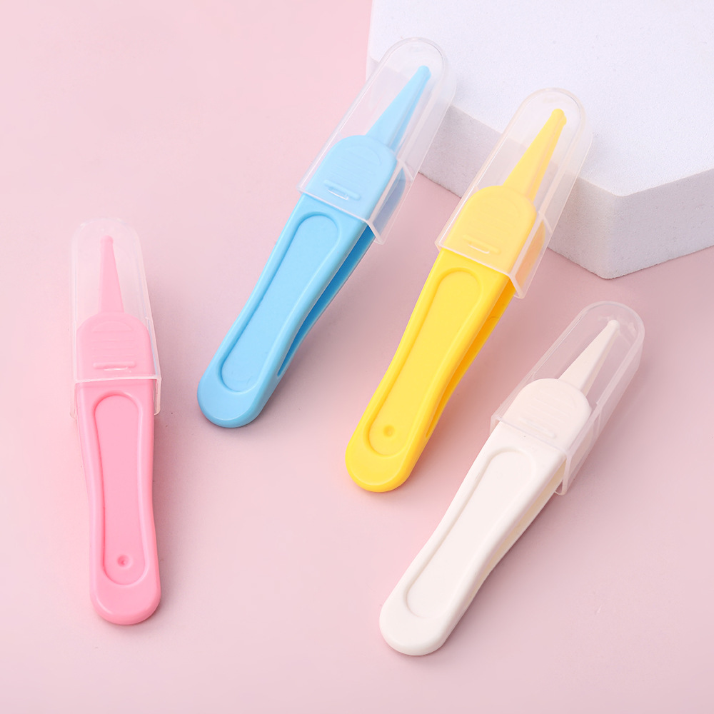 Factory Direct Sales Baby Booger Clip Newborn Nostril Cleaning Tweezers Holding Baby Daily Care Safety Round Head Tweezers
