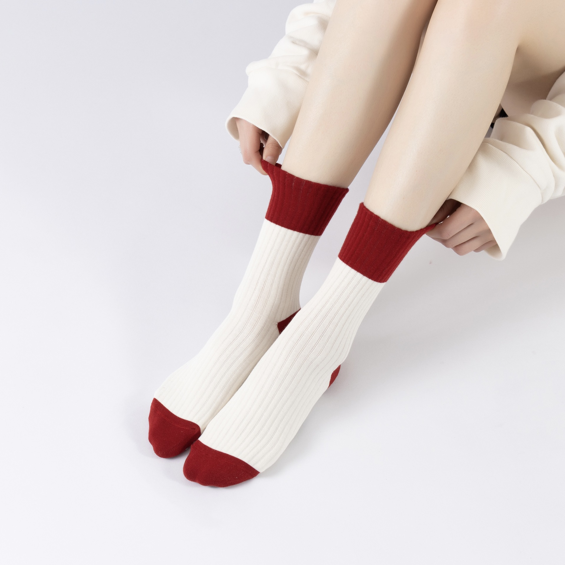 2024 Autumn and Winter New Year Yoga Socks Pressure Non-slip Non-shedding New Year Red Fortune Socks All-match for Four Seasons