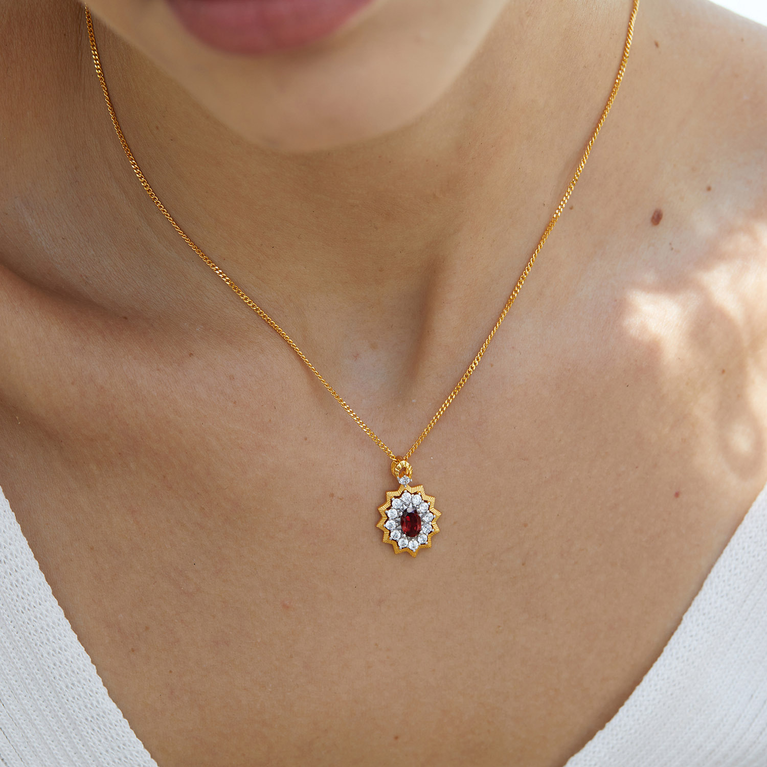 Hanma Yinxin S925 Silver Garnet Necklace Women's Precision Silver Jewelry Niche French Design Classic Versatile Pendant