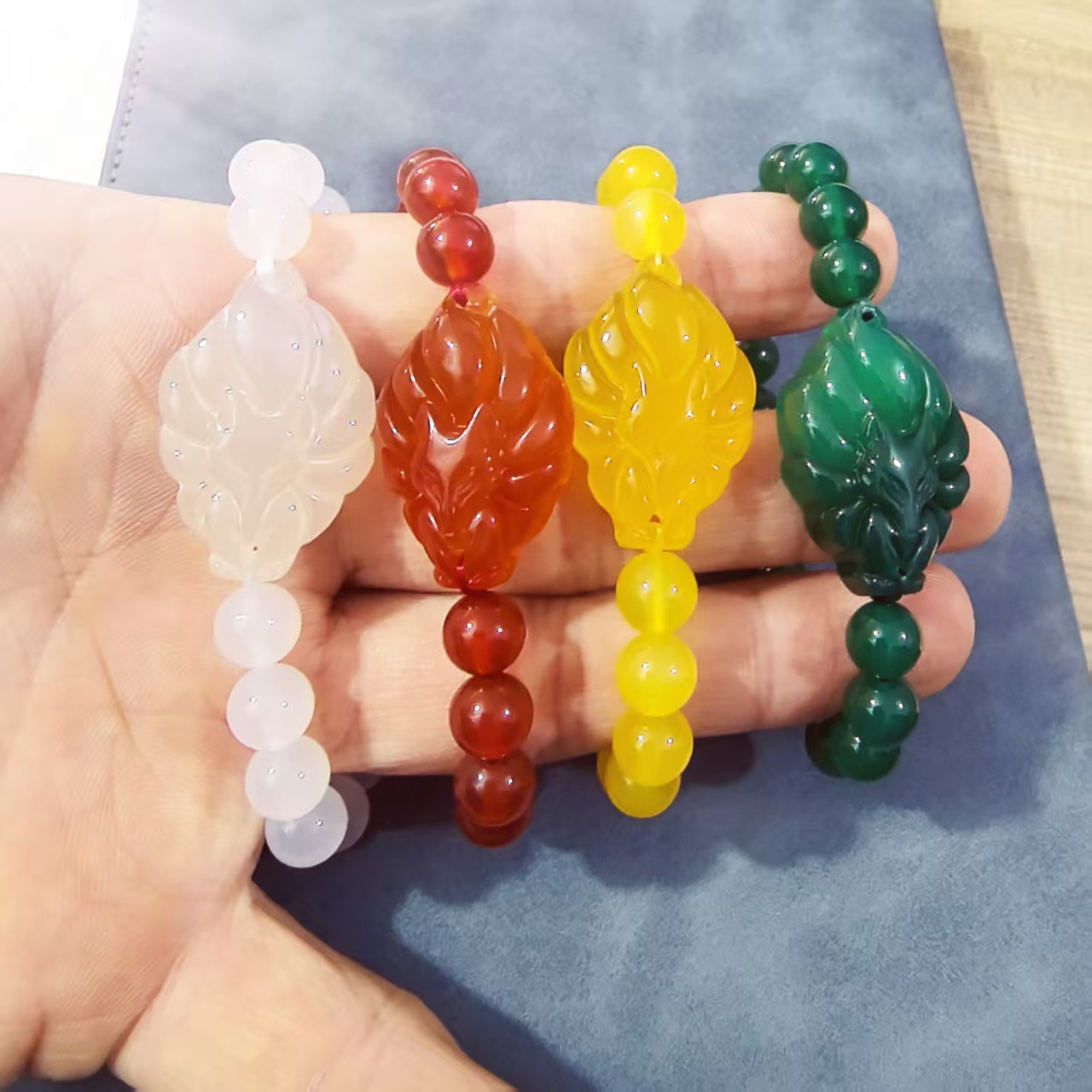 Chalcedony Fox Foreign Trade Vietnam Agate Chalcedony Fox Nine-Tailed Fox Bracelet Fox Bracelet Jade Green Fox