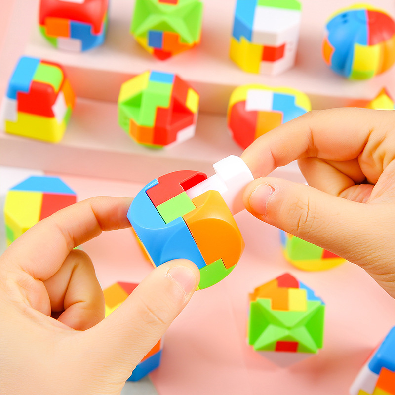 Kong Ming lock Luban lock full set of children's intelligence assembled 24 unlocking school gifts plastic magic ball educational toys