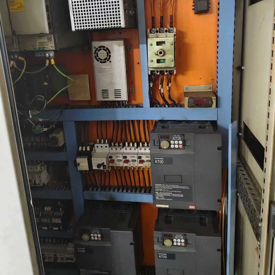 Processing Used Mingxin Mkw28160 Cnc Vertical Grinder with a Grinding Aperture of 1.6m in Stock