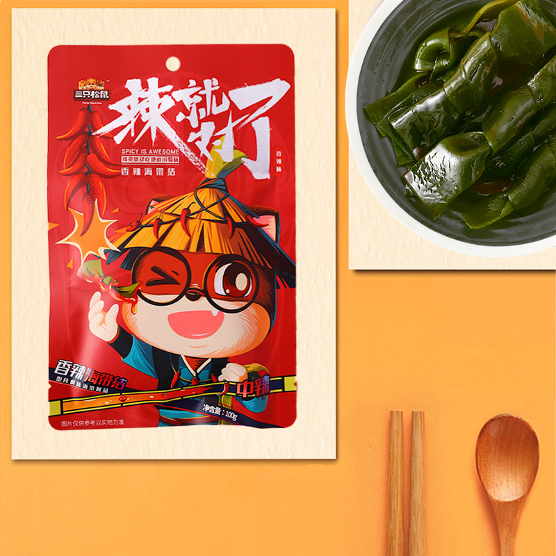 [Three squirrel kelp knot 100 g/bag] Internet celebrity spicy snacks are ready-to-eat and appetizer