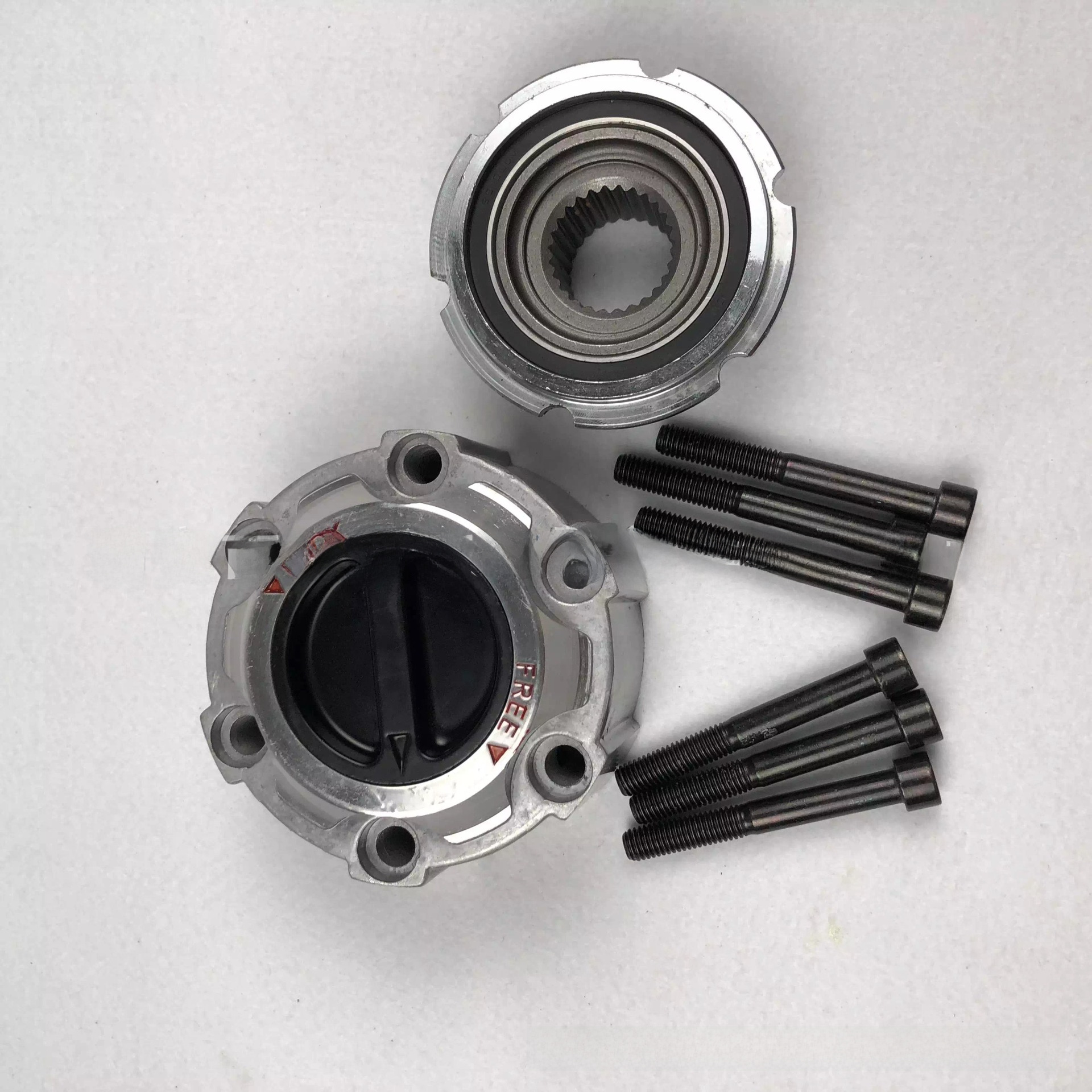 Front wheel clutch free wheel Yi 40250-2s610 applicable to Nissan pickup Pathfinder Navara D22