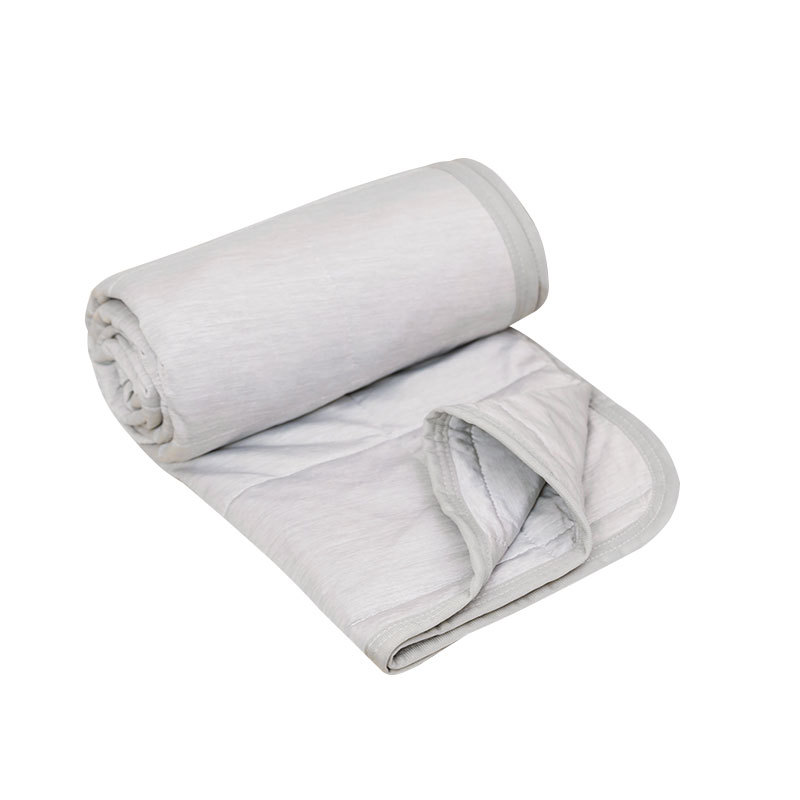 Cross-border exclusive pet ice silk mat blanket medium and small dogs cat nest bed cool air conditioning blanket factory direct supply