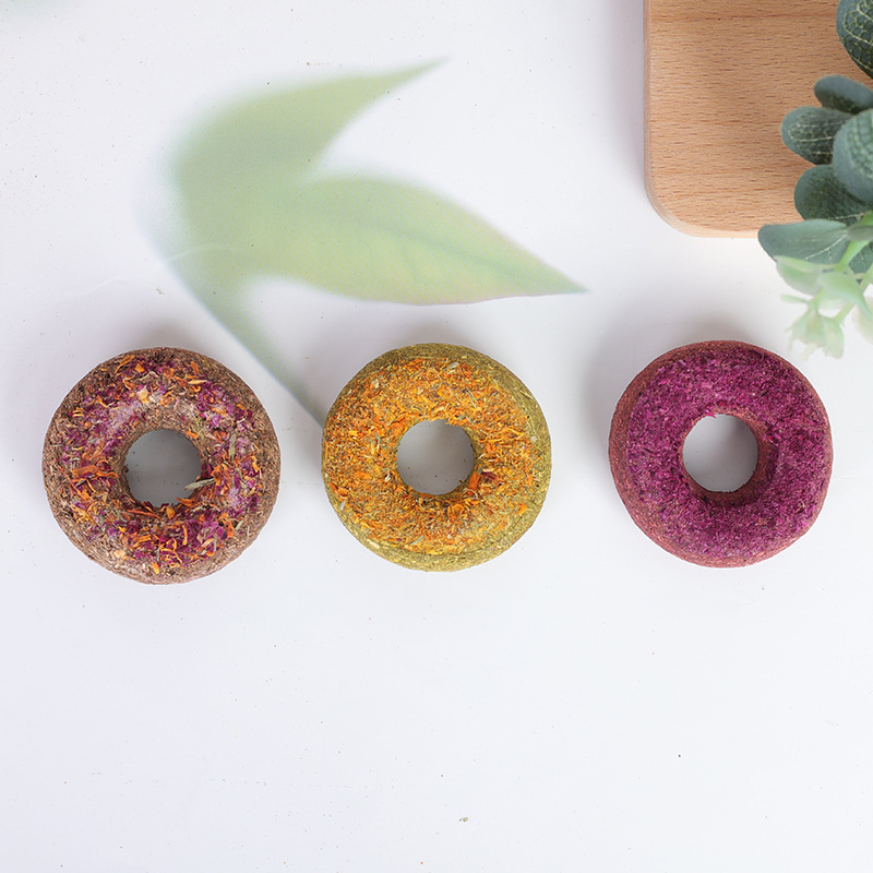 Rabbit Molar Donut Oat Grass Cake Pet Rabbit Totoro Dutch Pig Molar Cake Fruit Hamster Supplies Snacks