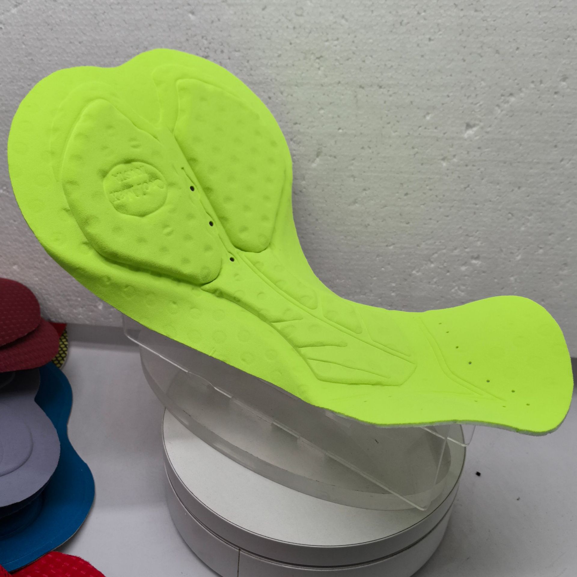 Natural Cycling Clothing Seat Cushion Factory Develops Classy Men's High-Density Sponge Perforated Cycling Clothing Seat Cushion Silicone Pants Pad