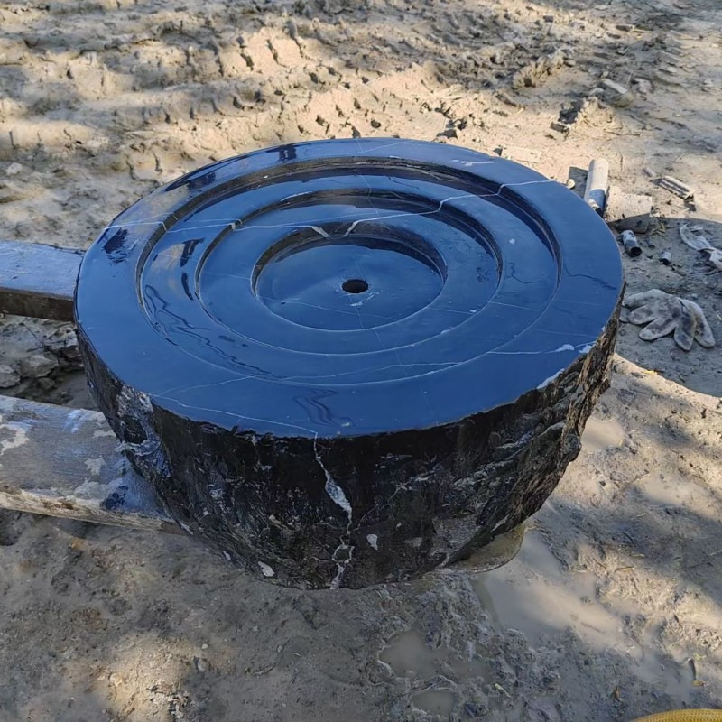 Natural Black Mountain Stone Water Bowl, Flowing Water Stone Bowl, Self-Circulating Rockery, Japanese-Style Landscaping, Courtyard Spring Stone Ornaments