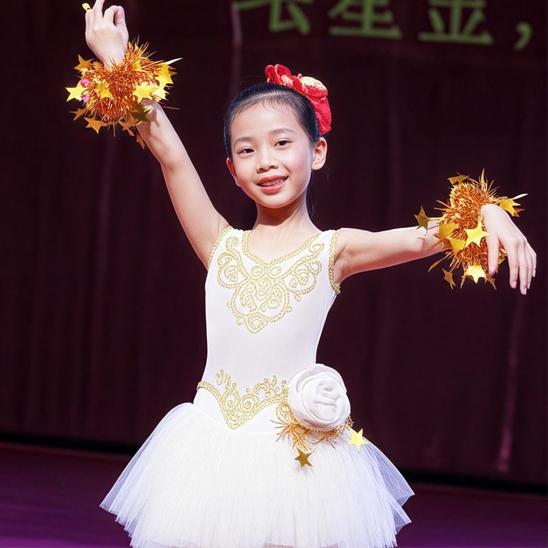 Kindergarten Kidsren's Wrist Flower School Sports Meeting Performance Sequined Rubber Band Hand Flower Dance Bell Bracelet Props