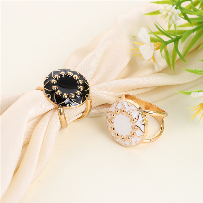 Shell Creative Pearl Silk Scarf Buckle Shirt Bow Tie Matching Decorative Buckle High-end Shirt Bow Tie Matching Fixed Decoration