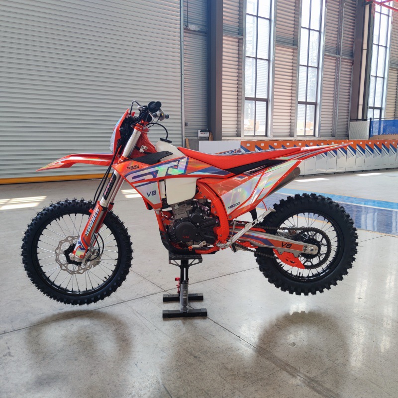 Stoner Stn Off-Road Motorcycle Comes Standard with V8-Nb 15kg Wheel Motorcycle, Large Fuel Tank, Front and Rear Disc Brakes