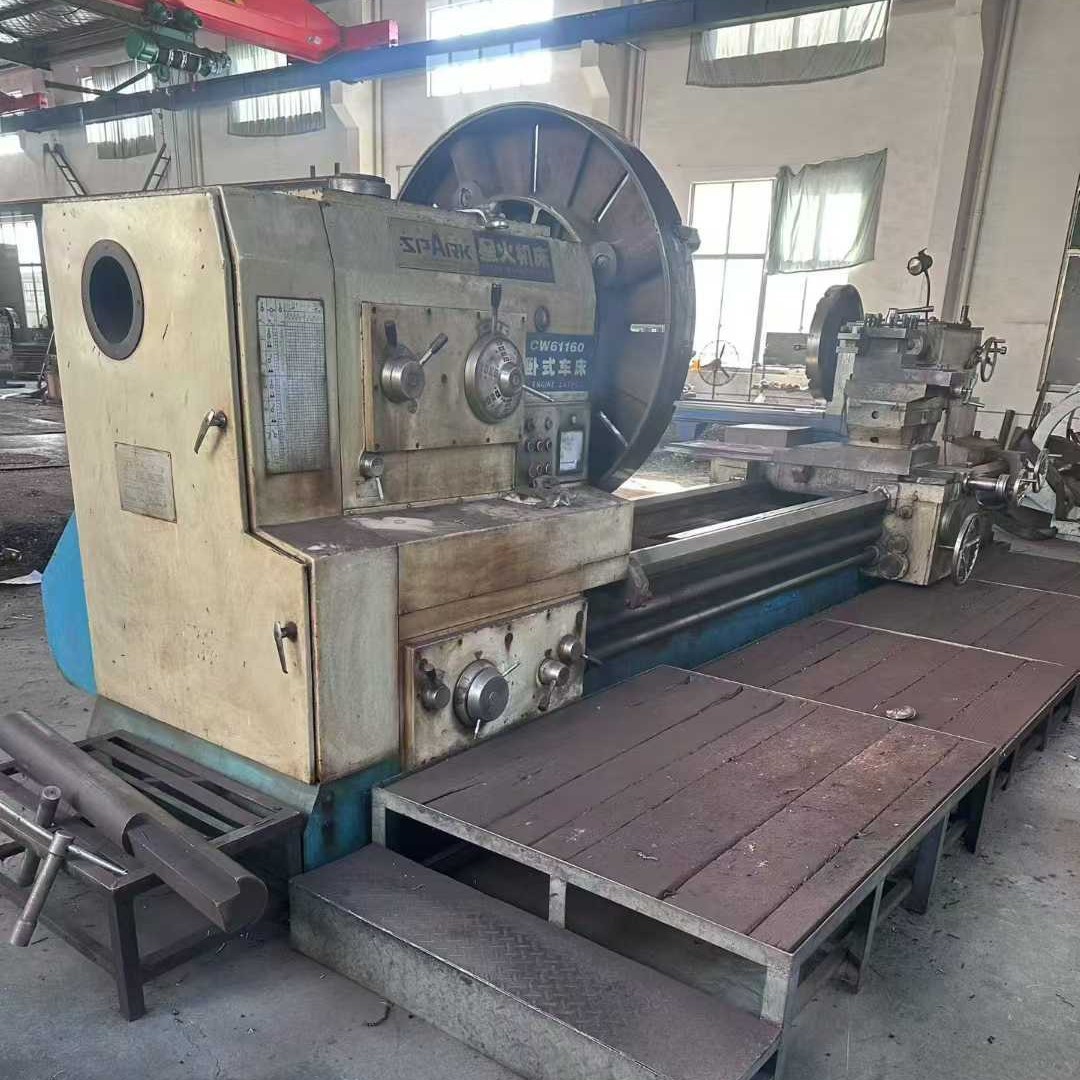 Обработка б/у горизонтального токарного станка Xinghuo Cw61160X, ширина направляющей 970 в наличии