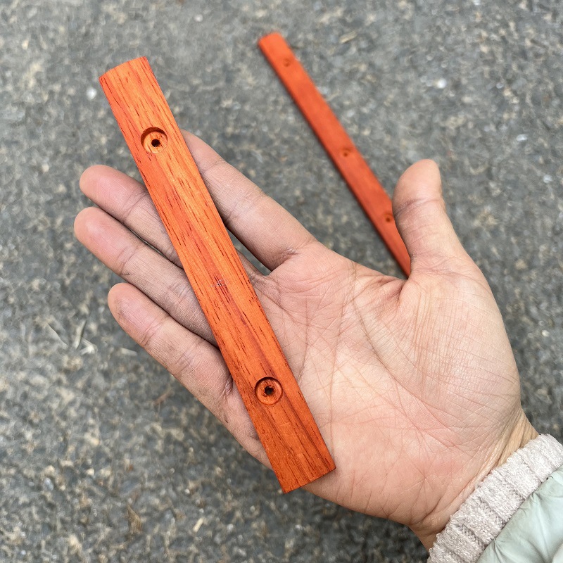 Solid wood hanging shaft line wholesale semicircle shape porch couplet hanging picture wood line perforated natural safflower pear wood strip