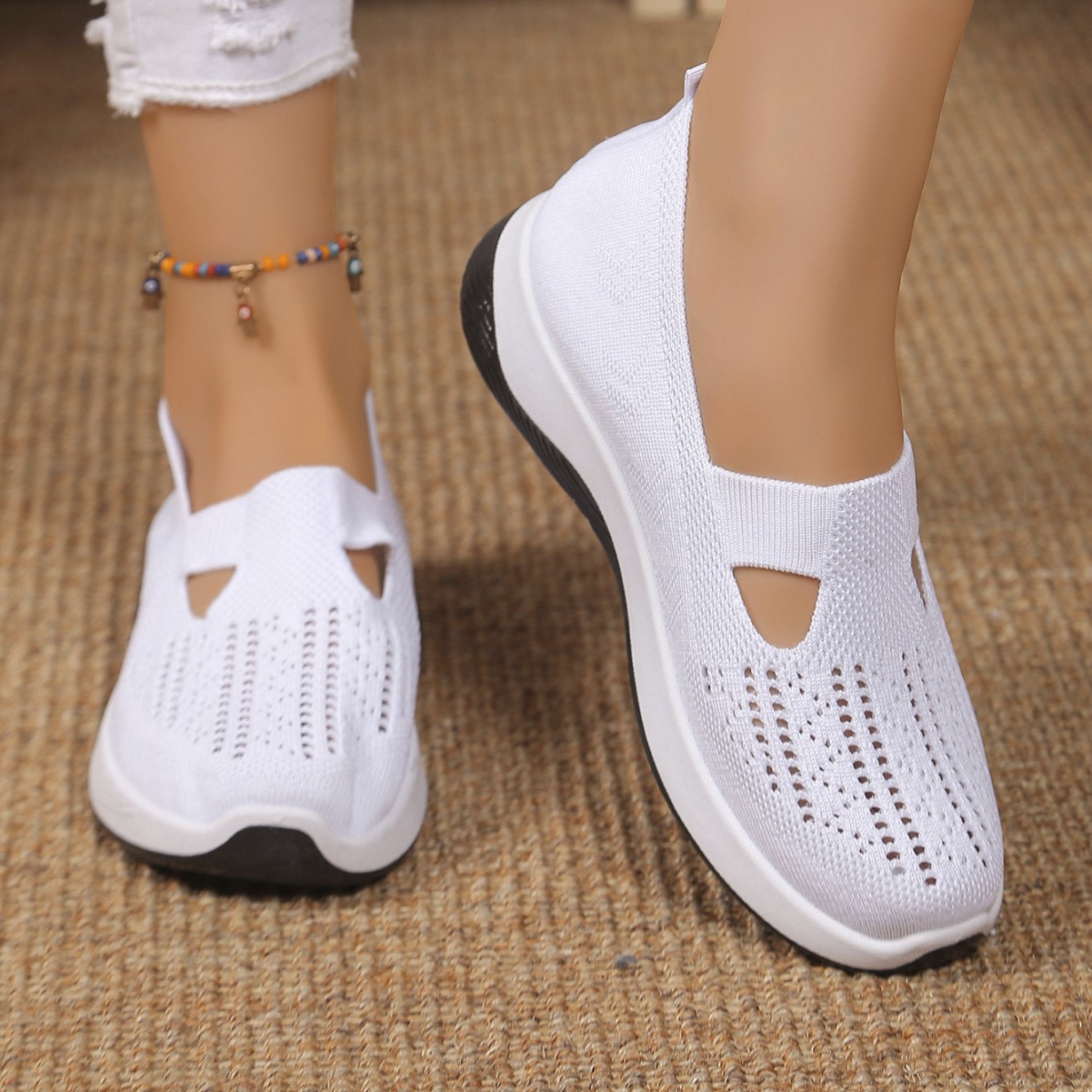 2025 Spring and Summer Cross-border TEMU plus size Casual Comfortable Women's Cloth Shoes Slip-on Flying Mesh Shoes Women's Mother Shoes